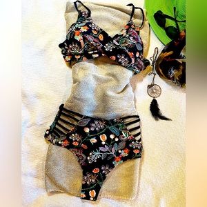 Cupshe 2-pc Waist Bikini- Black Floral Print- Figure Flattering - Size S